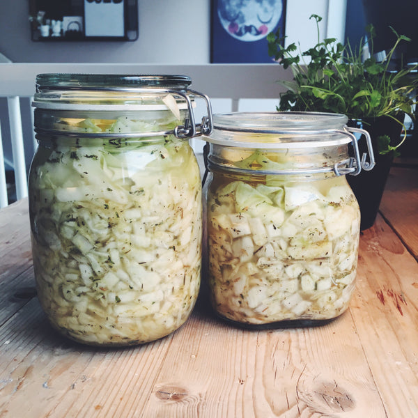 WHY YOU SHOULD BE EATING RAW SAUERKRAUT FOR BEAUTY